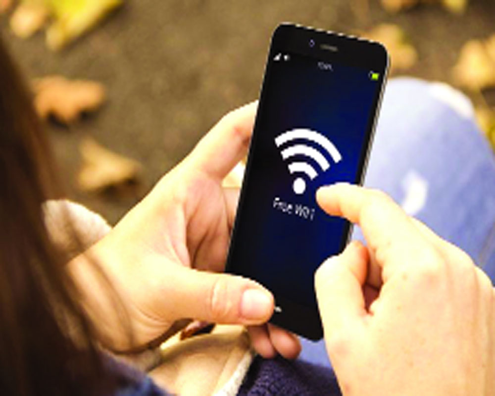 Being safe from thefts of public Wi-Fi